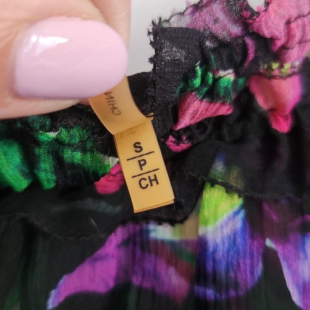Ellie Tahari Floral Sheer Blouse - Picture 8 of 9